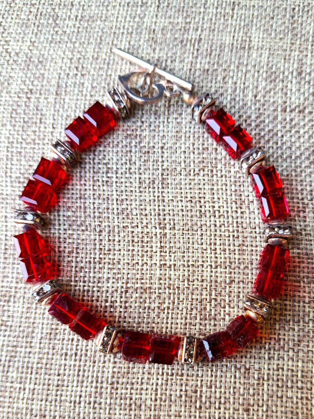 LADIES RED CUBE SWAROVSKI CRYSTAL BRACELET WITH STERLING SILVER HEART CLASP 8"
